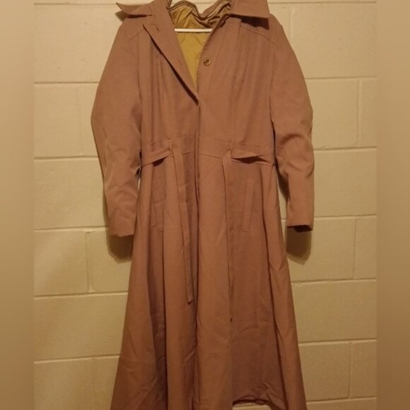 Long Tan Coat - Picture 1 of 16